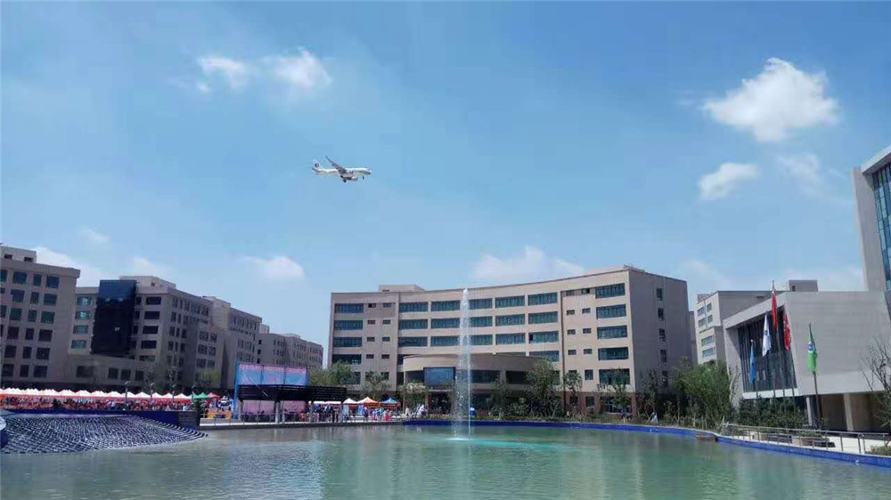 创建文明城市构建和谐社会缘聚新区zoty中欧总部基地万人欢乐颂7月29日盛大举行